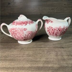 Vintage Romantic England Red by J & G Meakin Creamer & Sugar set